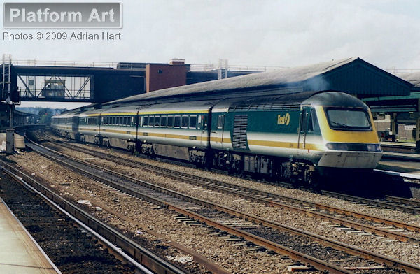 First Great Western HST power cars 43144 and 43005 leave Reading on 20th August 1999 with a service from the West of England to London Paddington.